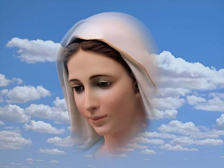 Représentation artistique du visage de la Vierge Marie Sainte-Adèle